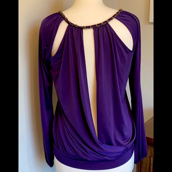 Guess Cut out Top with Gold Chain Accent - Picture 8 of 10